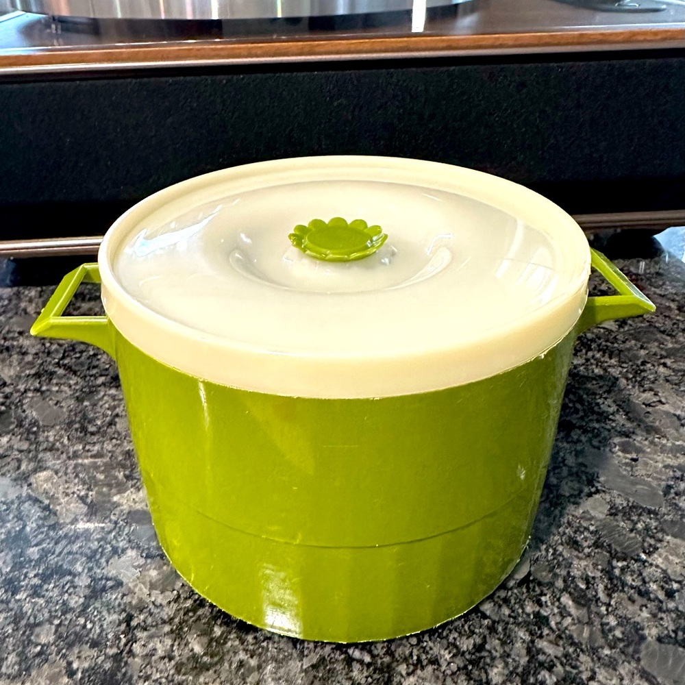Vintage Merry Maid Old Fashioned Crock